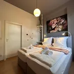 アパート Alte Maedchenschule, Sauna, 6 Personen, Hund, Am Saurierpark, Boxsprinbetten, Gratis Kaffee Und Tee, Minibar