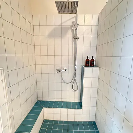 Lejlighed Alte Maedchenschule, Sauna, 6 Personen, Hund, Am Saurierpark, Boxsprinbetten, Gratis Kaffee Und Tee, Minibar