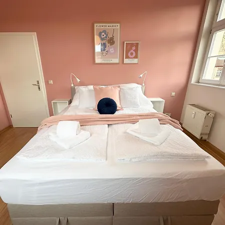 Alte Maedchenschule, Sauna, 6 Personen, Hund, Am Saurierpark, Boxsprinbetten, Gratis Kaffee Und Tee, Minibar