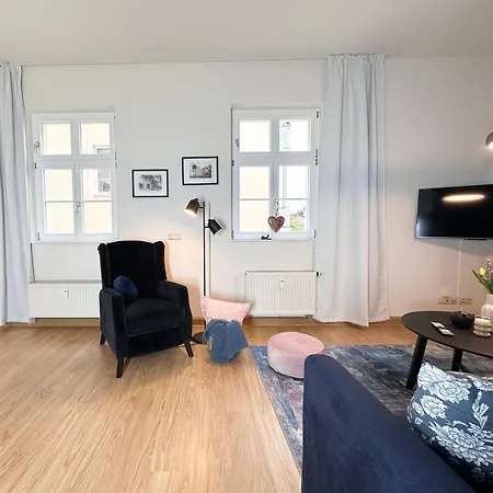 Alte Maedchenschule, Sauna, 6 Personen, Hund, Am Saurierpark, Boxsprinbetten, Gratis Kaffee Und Tee, Minibar Bautzen