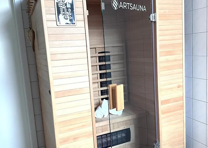 Alte Maedchenschule, Sauna, 6 Personen, Hund, Am Saurierpark, Boxsprinbetten, Gratis Kaffee Und Tee, Minibar بوتسن