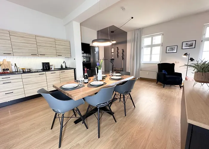 Apartamento Alte Maedchenschule, Sauna, 6 Personen, Hund, Am Saurierpark, Boxsprinbetten, Gratis Kaffee Und Tee, Minibar